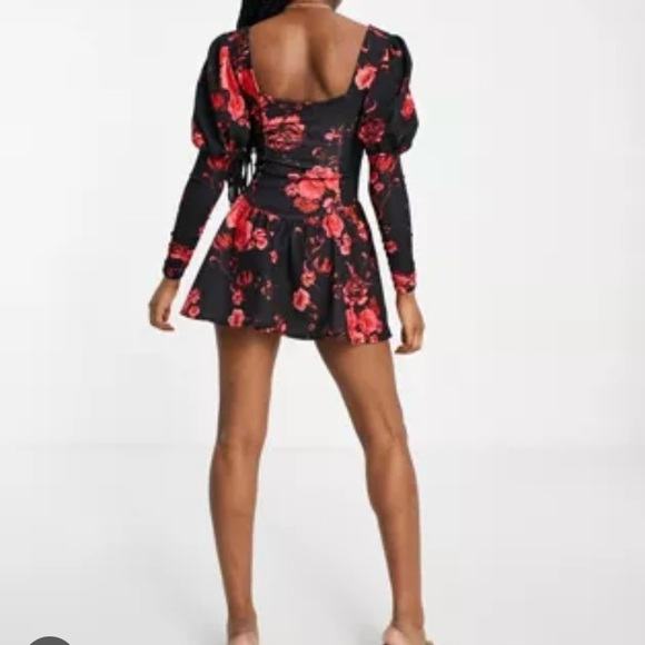 ASOS DESIGN long sleeve flippy mini dress with ruched bust in red floral print - Picture 4 of 8